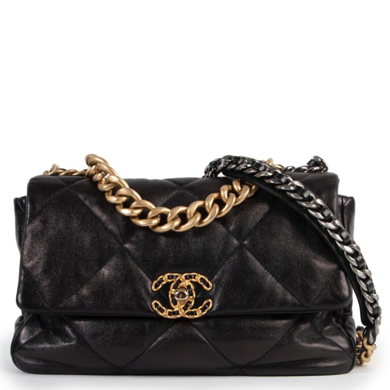 RvceShops Revival, Black Chanel 19 Flap Wallet on Chain Crossbody Bag