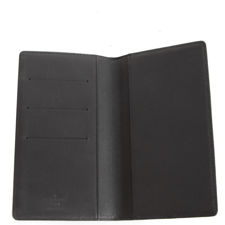 Louis Vuitton LV Monogram Checkbook Holder - Brown Books, Stationery &  Pens, Decor & Accessories - LOU803668