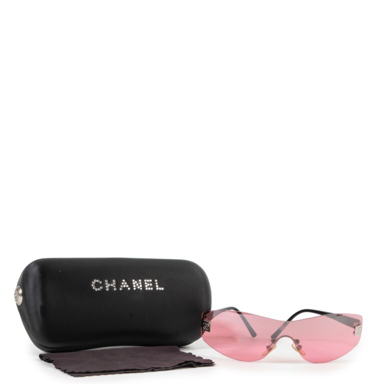 Chanel sunglasses with pink and gold square frames and pink lenses - BELORN