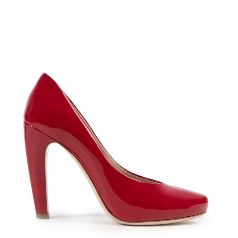Red pumps size 5 hotsell