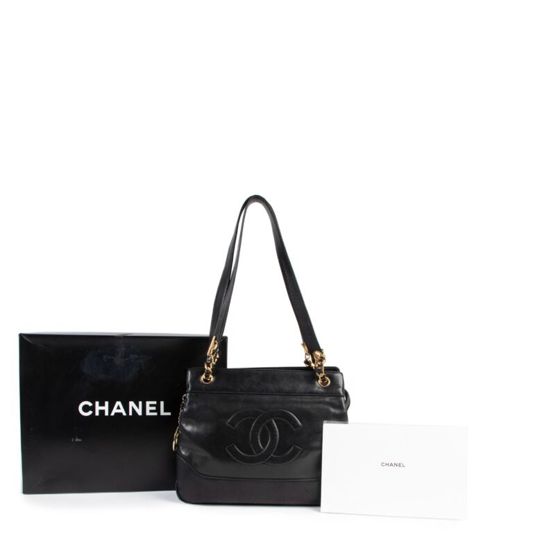 Chanel Black CC Lambskin Shoulder Bag Leather ref.940826 - Joli Closet
