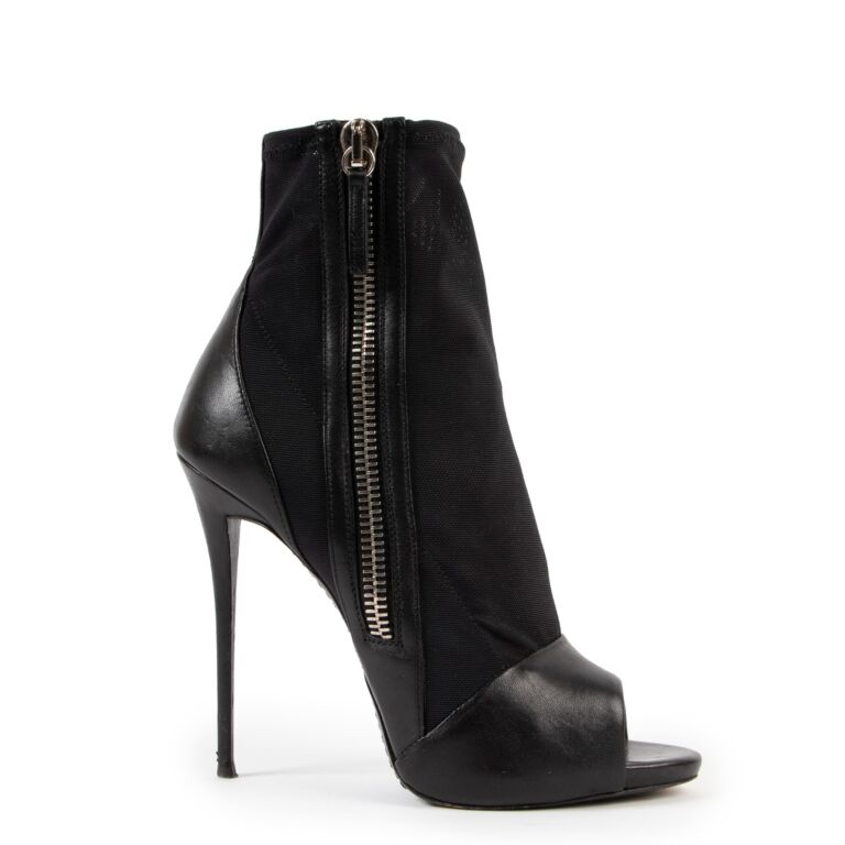 Giuseppe zanotti sales black heels