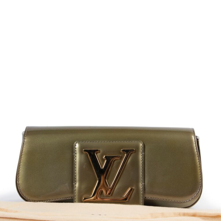 Louis Vuitton Green Vernis Sobe Clutch ○ Labellov ○ Buy and Sell