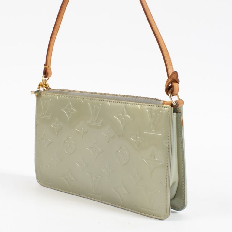 【希少】 LOUIS VUITTON Monogram Vernis Lexington ヴェルニ Louis Vuitton Grey Monogram Vernis Lexington Pochette