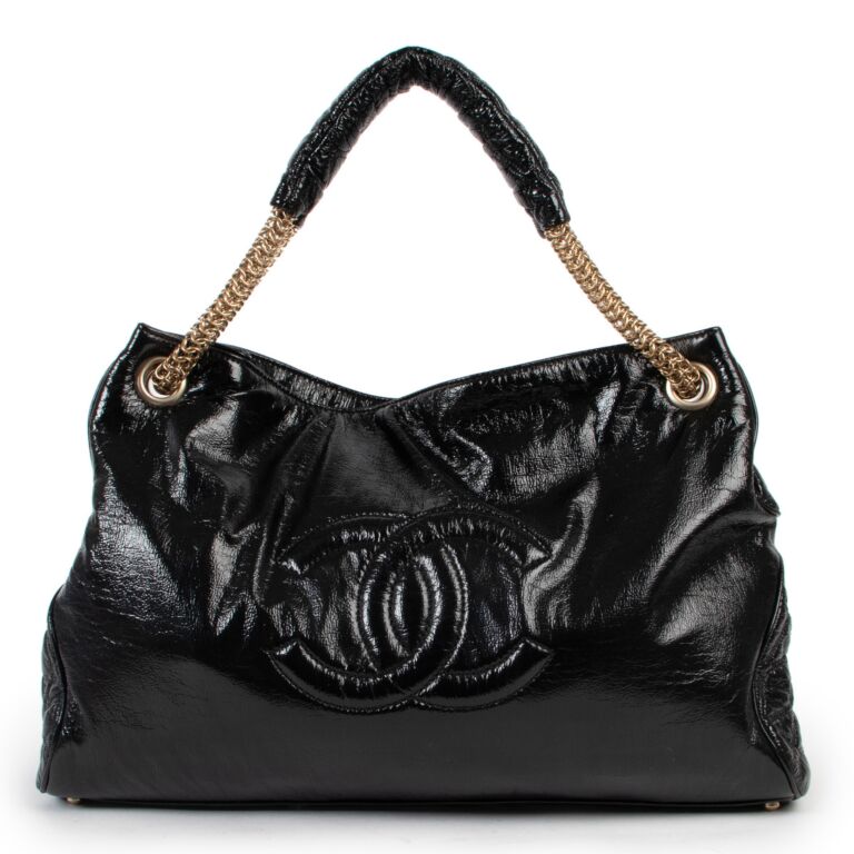 Chanel Chanel Black Quilted Calfskin Leather Chain Shoulder Bag