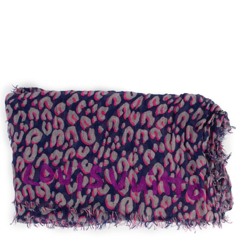 Louis Vuitton x Stephen Sprouse Leopard-Print Cashmere-Blend Scarf at  1stDibs  louis vuitton purple scarf, purple louis vuitton scarf, real  louis vuitton scarf tag