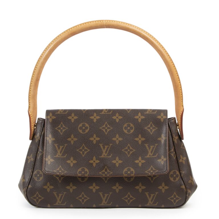Louis vuitton monogram flap hotsell bag