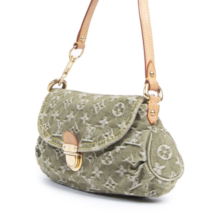 Cloth handbag Louis Vuitton Green in Cloth - 34805017