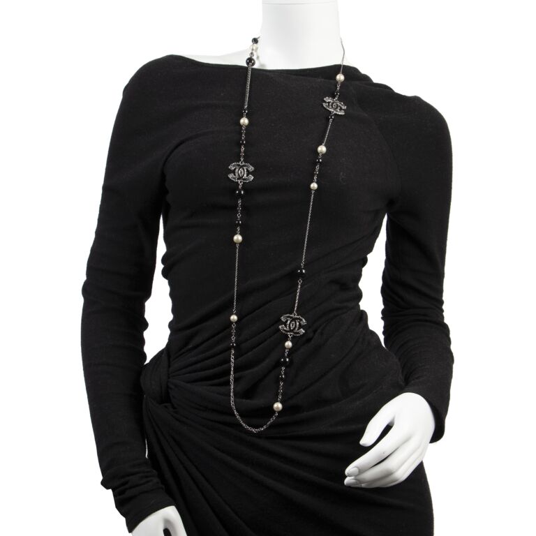 Chanel style sales long necklace