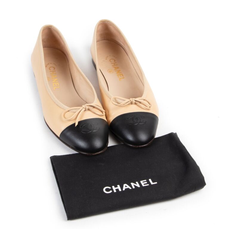 chanel black ballerinas