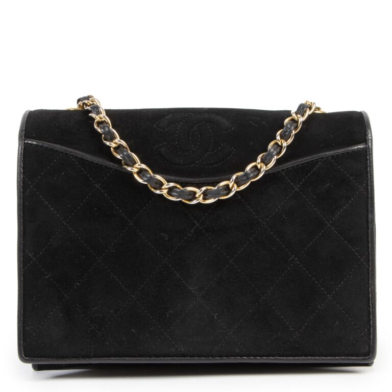 Chanel Vintage Suede Flap Bag ○ Labellov ○ Buy and Sell Authentic Luxury