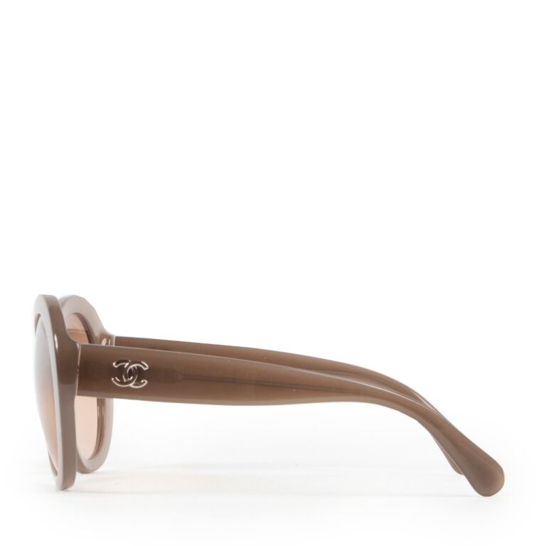 Chanel - Square Sunglasses - Silver Beige - Chanel Eyewear - Avvenice