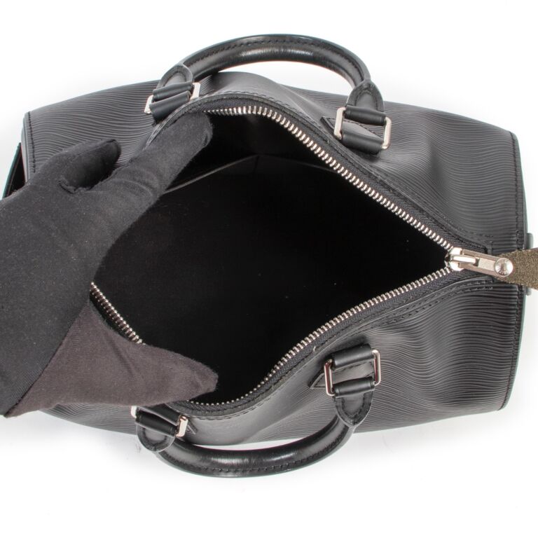 Louis Vuitton Black Epi Leather Speedy 28 ○ Labellov ○ Buy and