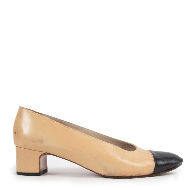 Buy Vintage CHANEL Beige and Black Leather Shoes Classic Pumps. Online in  India 