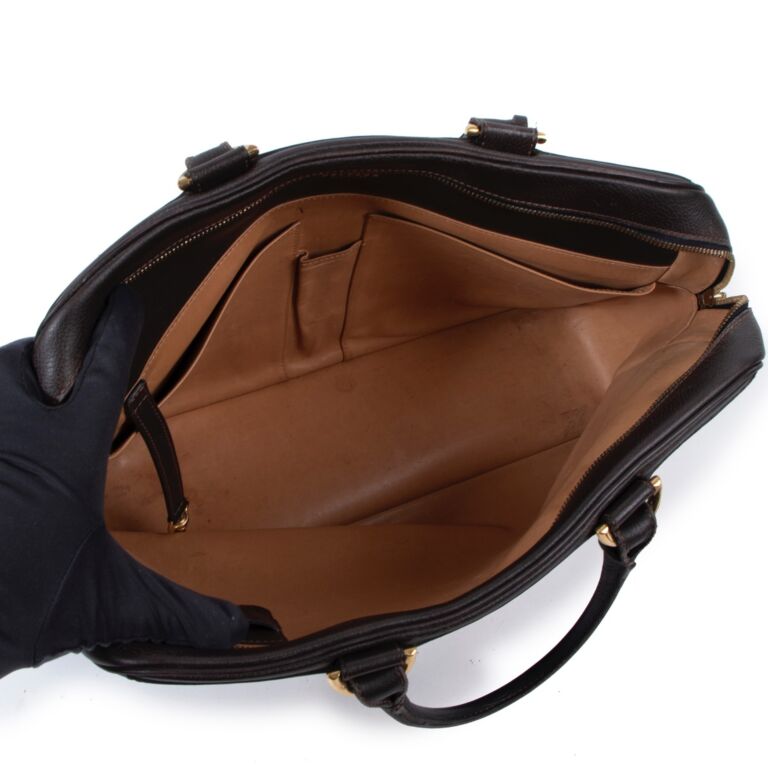 Second hand briefcase outlet