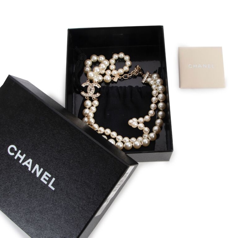 Chanel Faux Pearl Crystal Interlocking CC Necklace ○ Labellov
