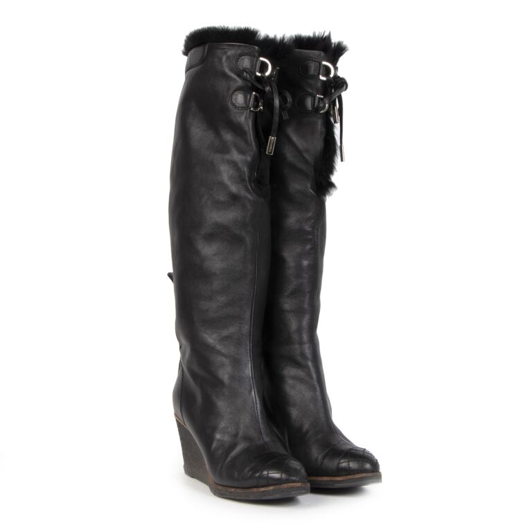 Fur lined hot sale wedge boots