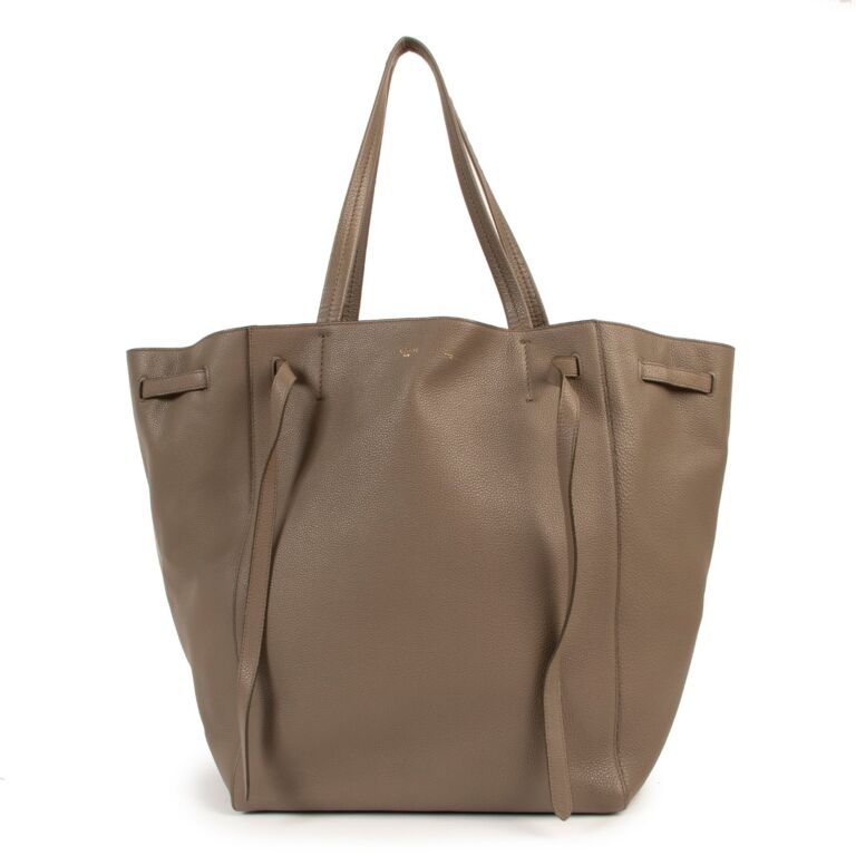 Celine medium cabas hotsell tote