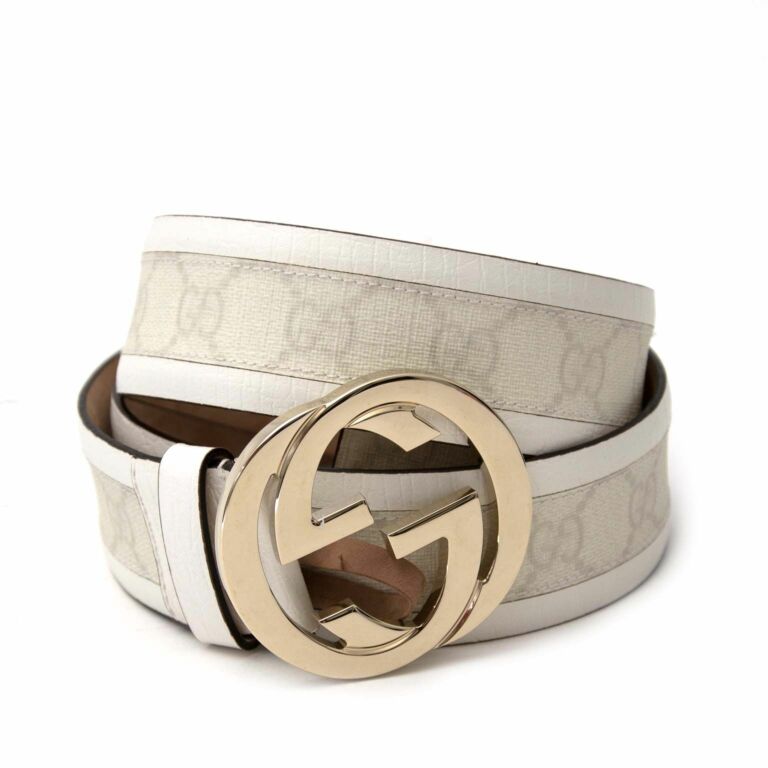 White leather Gucci belt with monogram pattern ○ Labellov ○ Buy