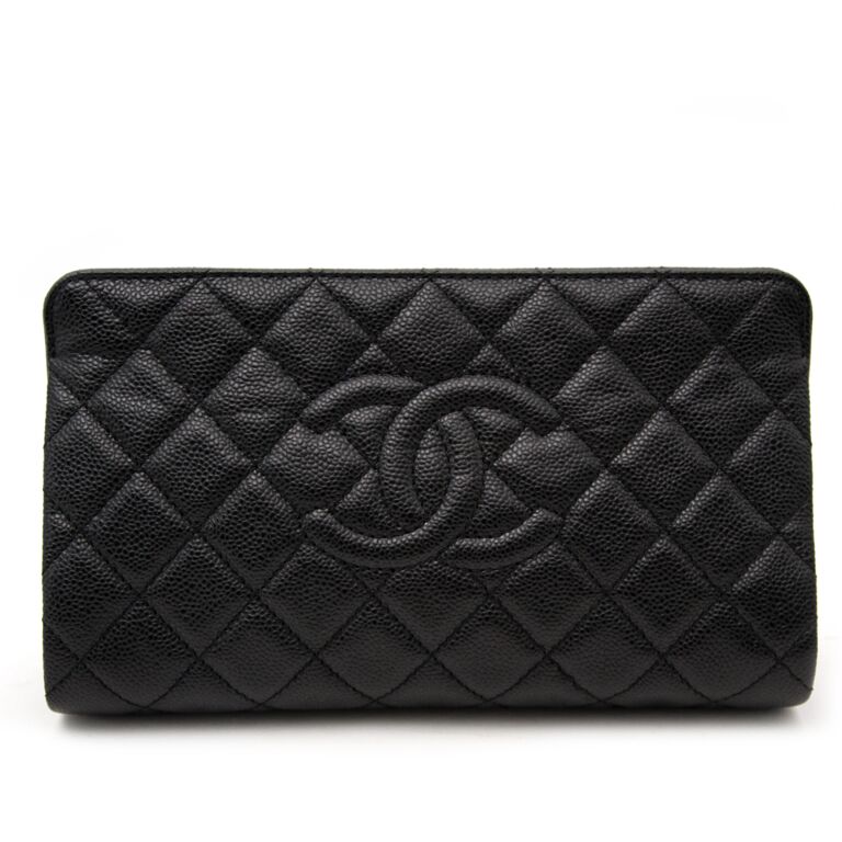 Chanel Black Quilted CC Clutch Bag ○ Labellov Buy Sell Authentic