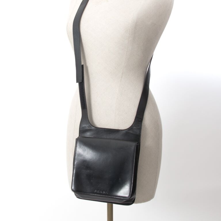 Prada Black Vintage Leather Cross-Body Bag ○ Labellov ○ Buy and