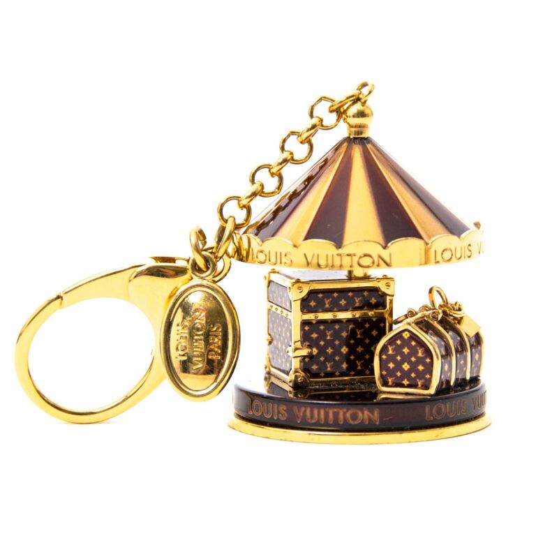 Louis Vuitton Illustre Carousel Monogram Gold Tone Key Chain