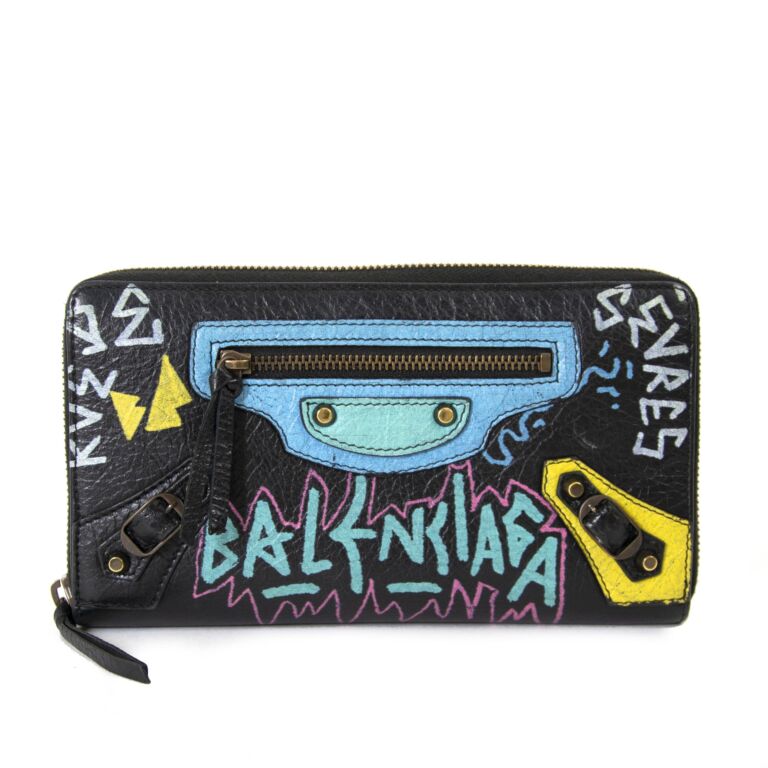 Balenciaga discount wallet graffiti