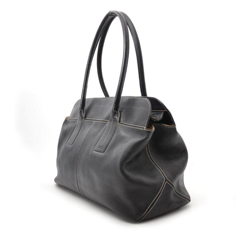 【関税＆送料込み】Tod'S Shoulder Bags Black Tods Black Leather Zip Shoulder Bag ○ Labellov ○ Buy and