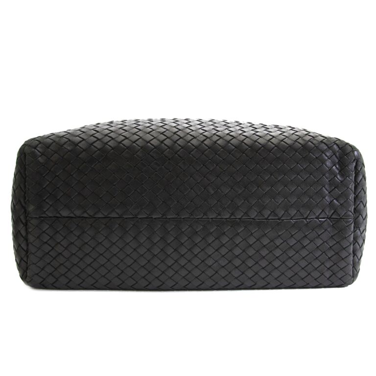 Bottega veneta hot sale toiletry bag