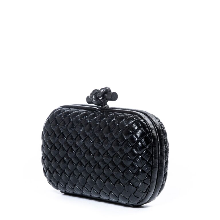 Bottega Veneta Black Knot Clutch ○ Labellov ○ Buy and Sell Authentic Luxury