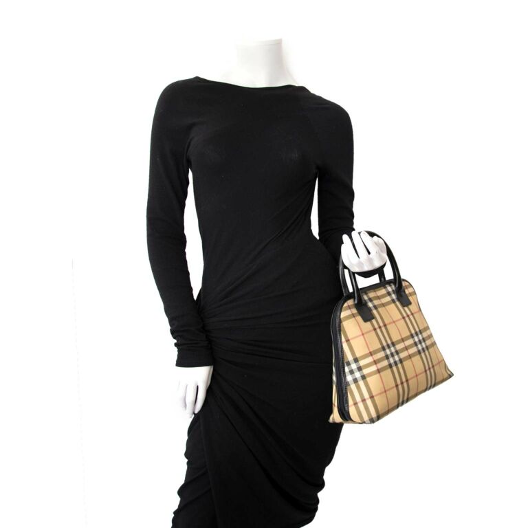 Burberry alma bag price sales