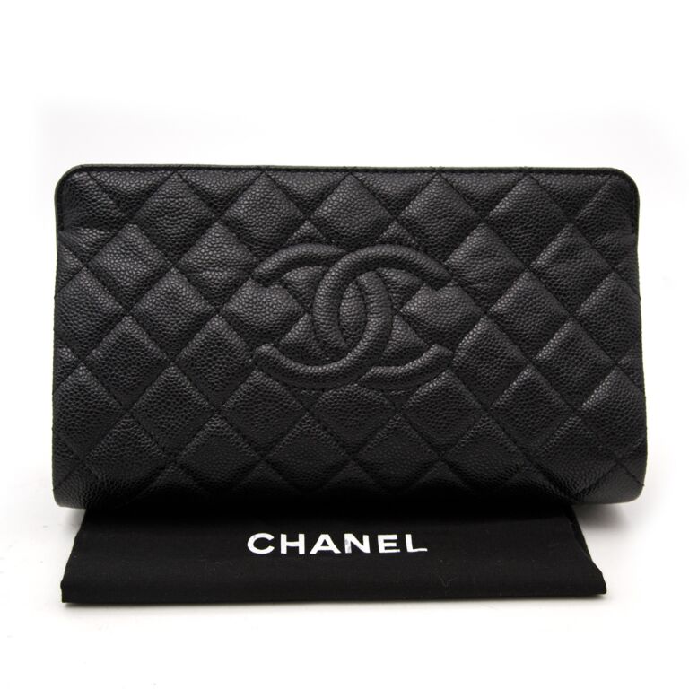 Chanel Black Caviar Quilted CC Clutch Bag ○ Labellov ○ Buy and
