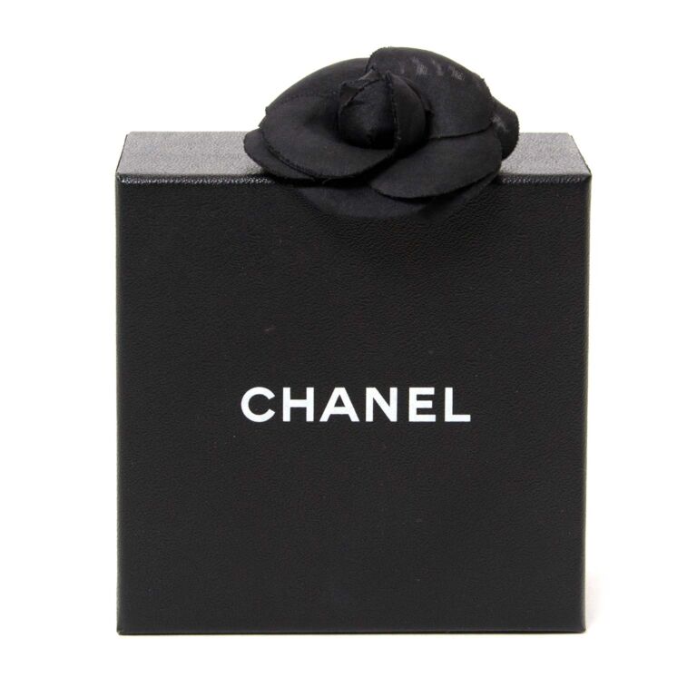Chanel Black Satin Camelia Brooch ○ Labellov ○ Buy and Sell Authentic Luxury