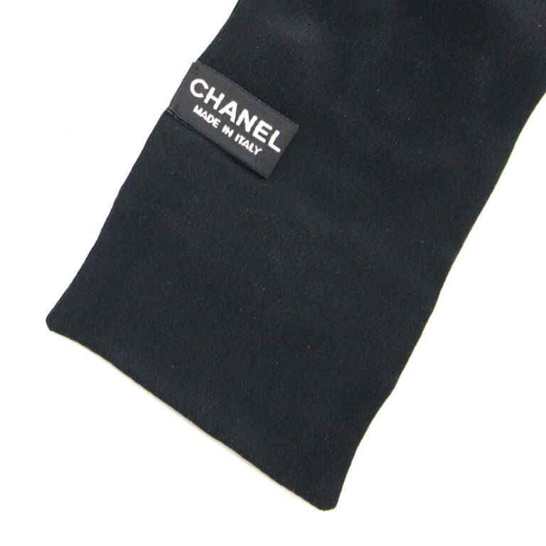 Chanel Black Silk Twilly Scarf ○ Labellov ○ Buy and Sell Authentic Luxury