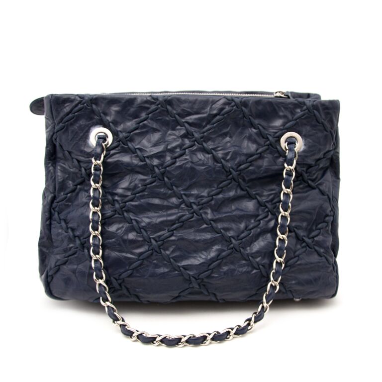 Chanel Large Leather Tote Bag in navy leather ○ Labellov ○ Buy and Sell  Authentic Luxury