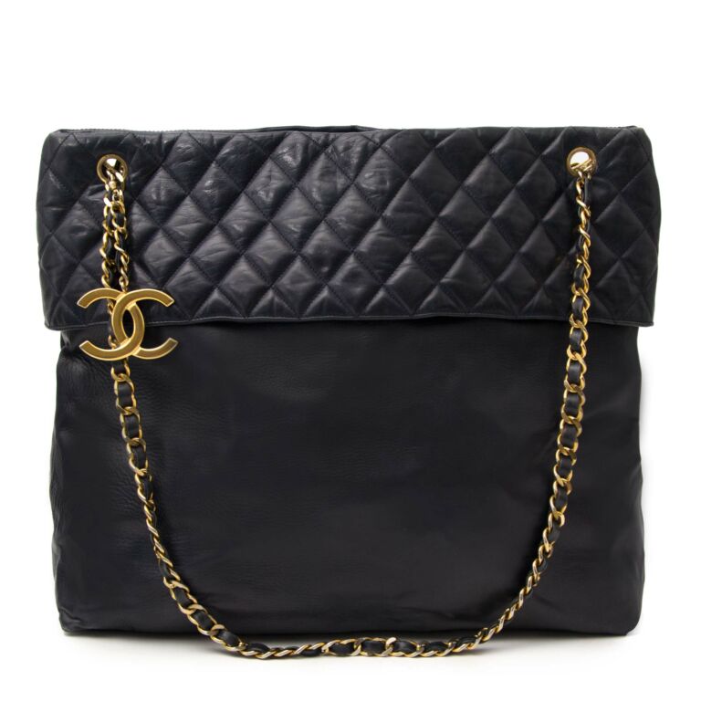 Chanel Large Leather Tote Bag in navy leather ○ Labellov ○ Buy and Sell  Authentic Luxury