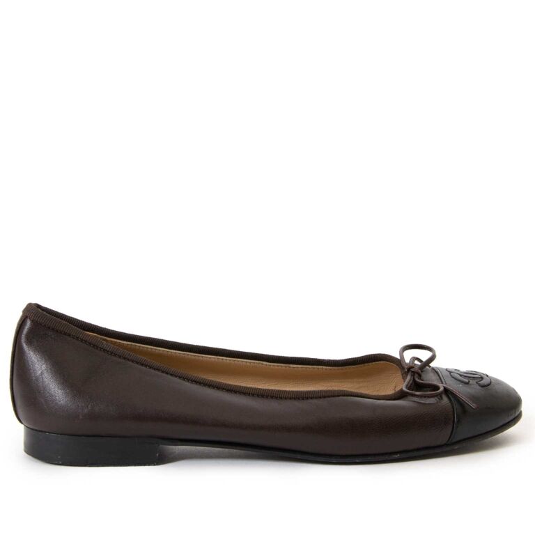 CHANEL Ballet Patent Leather Flats for Women for sale