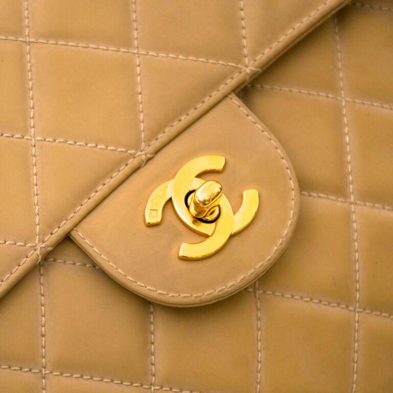 Chanel Nude Classic Flap Bag ○ Labellov ○ Buy and Sell Authentic Luxury