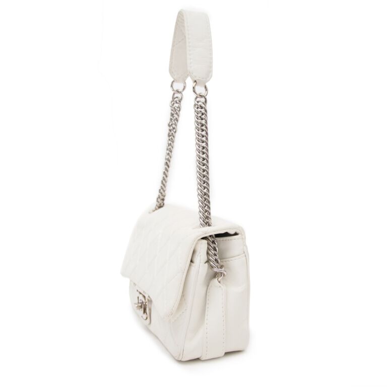 chanel bag White Golden Leather ref.1027297 - Joli Closet