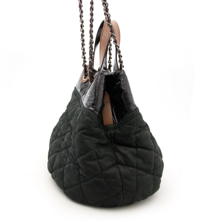 【CHANEL】シャネル イン ザ ミックストート★ in the mix tote CHANEL Iridescent Calfskin Quilted Large In The Mix Tote