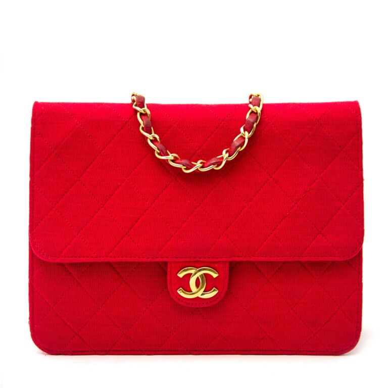 Chanel Red Jersey Quilted Shoulder Bag ○ Labellov ○ Buy and Sell