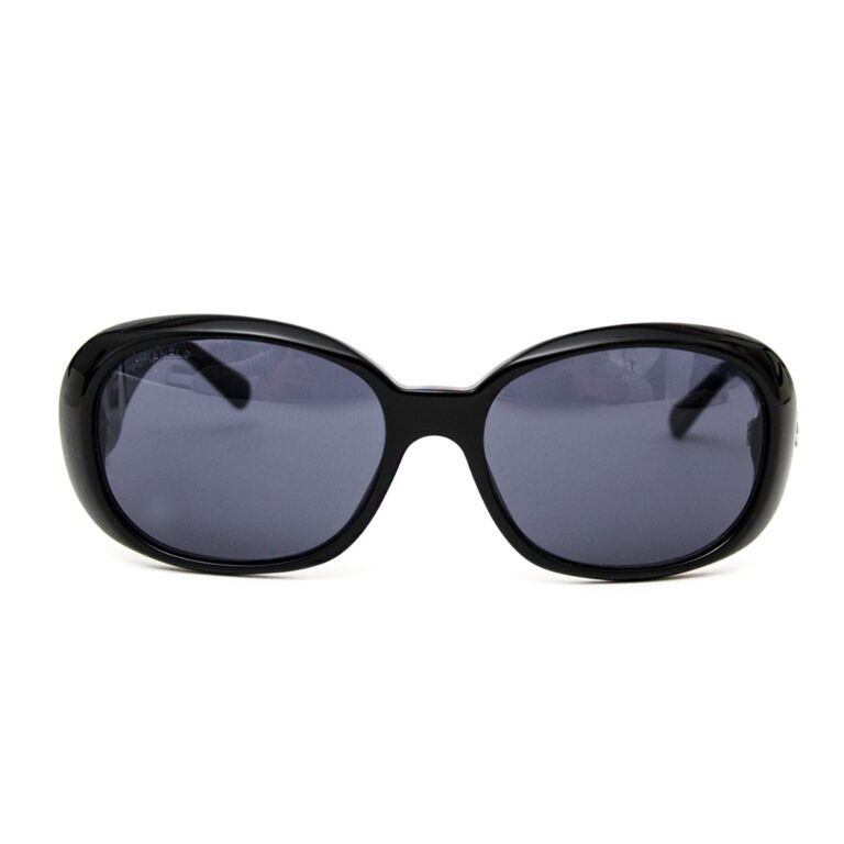 Chanel Black Sunglasses White Flowers ○ Labellov ○ Buy and