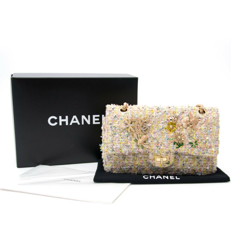 Chanel Tweed Garden Party 2.55 Reissue Flap Bag ○ Labellov ○ Buy and Sell  Authentic Luxury