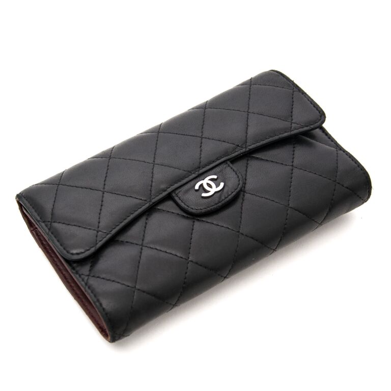 BlackChanel Lambskin Quilted Classic Long Wallet CC Logo ○ Labellov ○ Buy  and Sell Authentic Luxury
