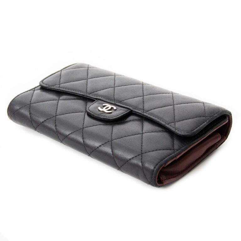 Chanel Black Quilted Lambskin Flap Wallet ○ Labellov ○ Buy and Sell  Authentic Luxury