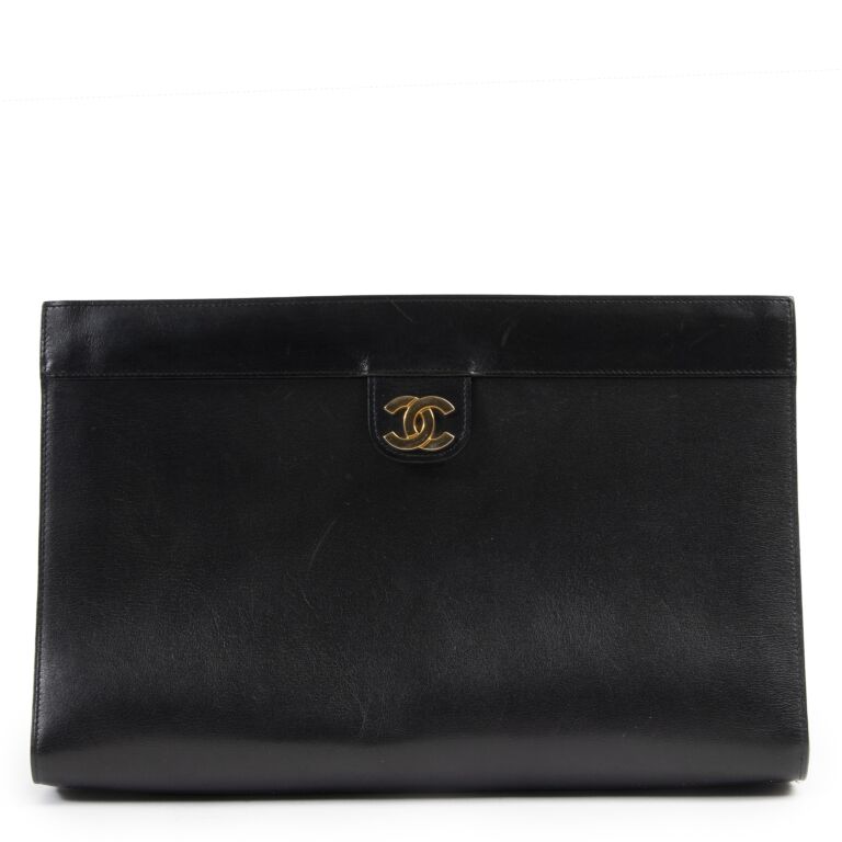 Cute Chanel black leather vintage, ref. 7675