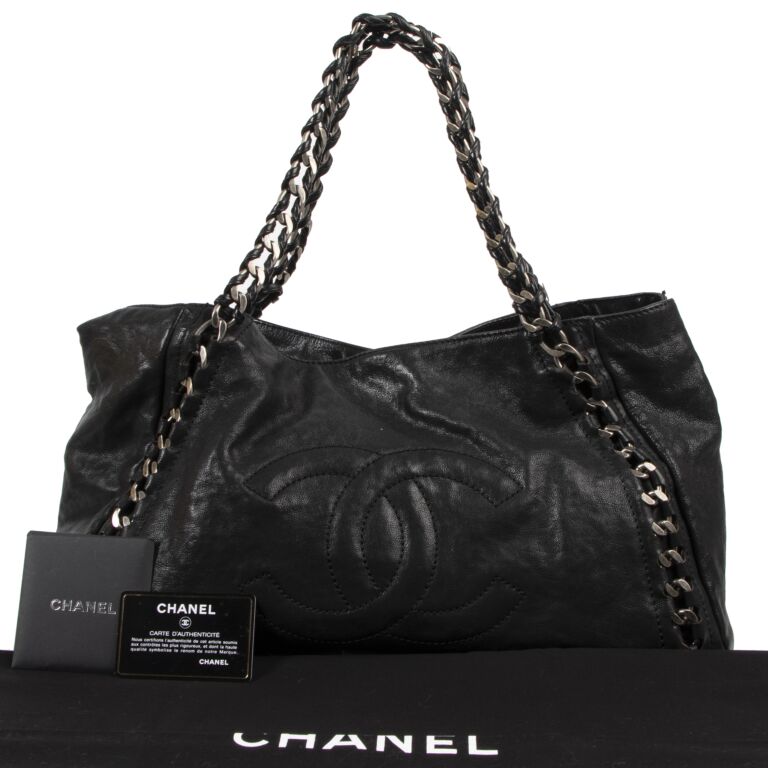 Chanel Black Quilted Caviar Leather Mini Pochette Crossbody Bag - Yoogi's  Closet