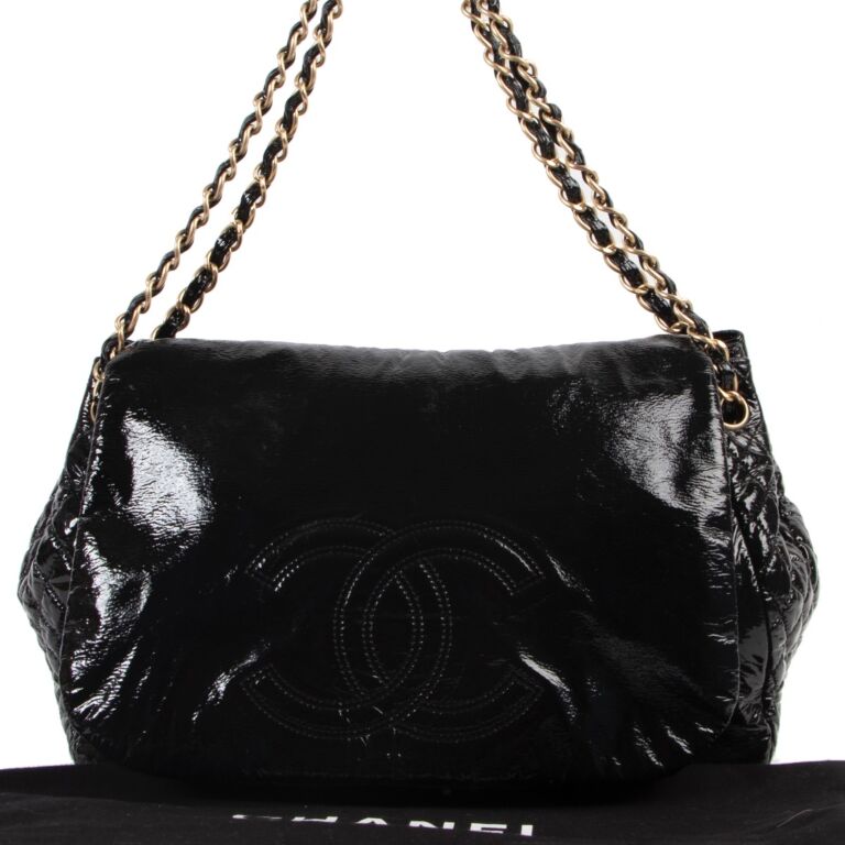 Chanel patent cheap leather purse