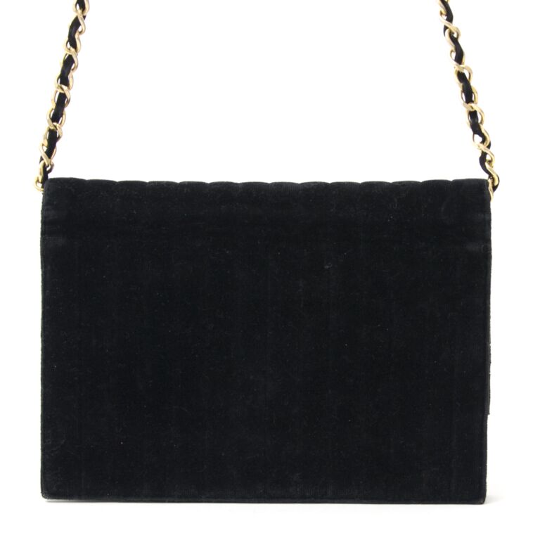 Black velvet discount evening bag