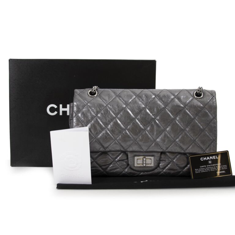 Chanel Black 2.55 Reissue 226 Bag ○ Labellov ○ Buy and Sell